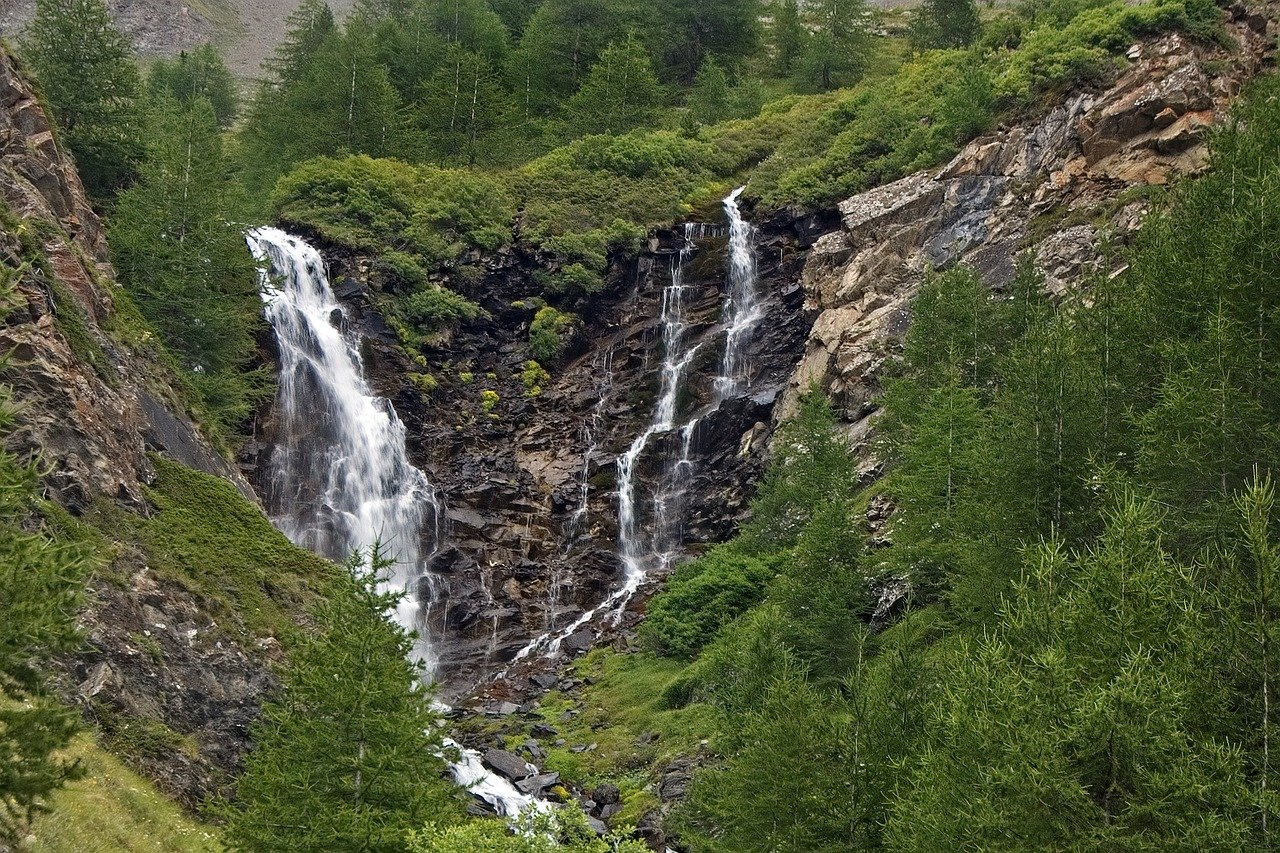 Discovering the Hidden Hot Springs of the Rocky Mountains